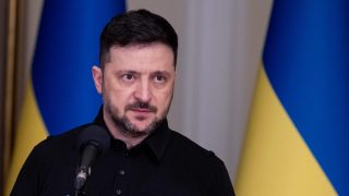 Zelensky accuse Washington de retarder délibérément les livraisons d'armes à l'Ukraine